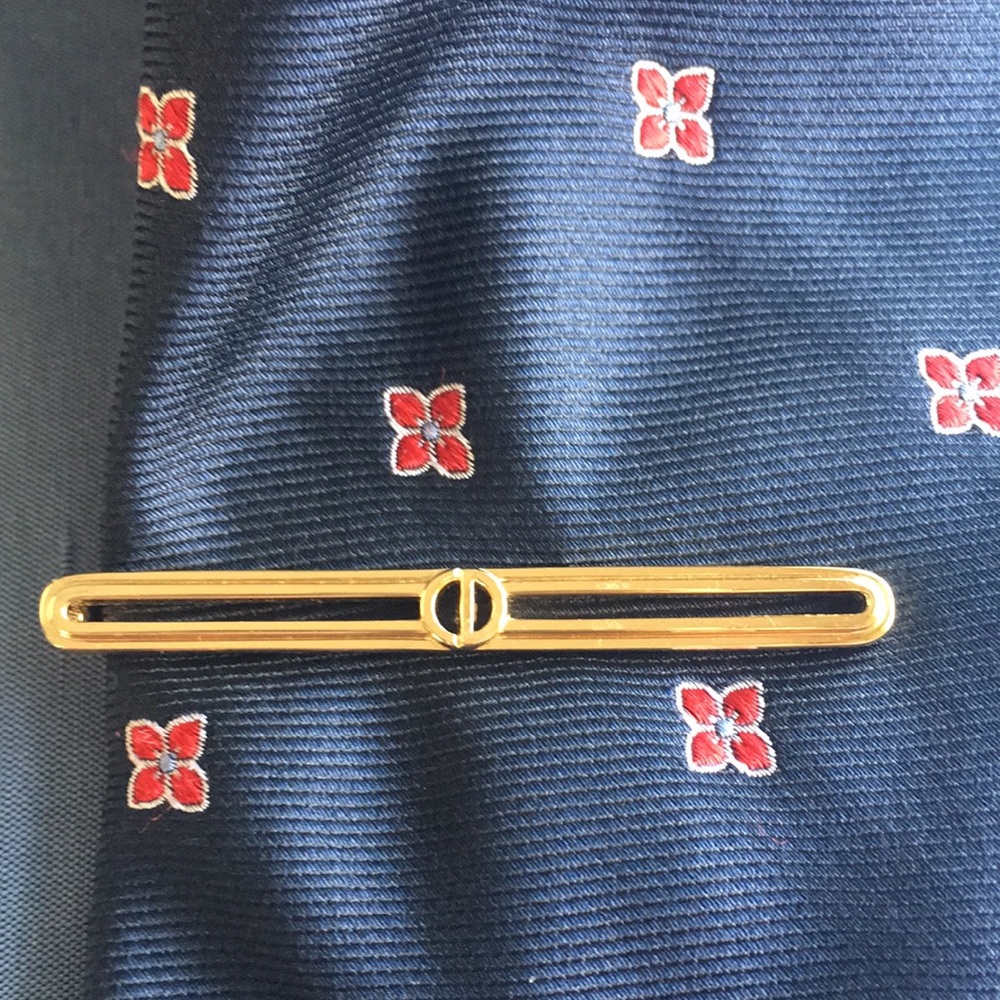 Dior tie bar